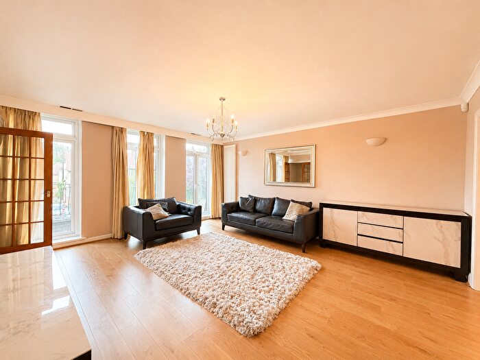 3 Bedroom Town House To Rent In Azalea Walk, Eastcote, HA5