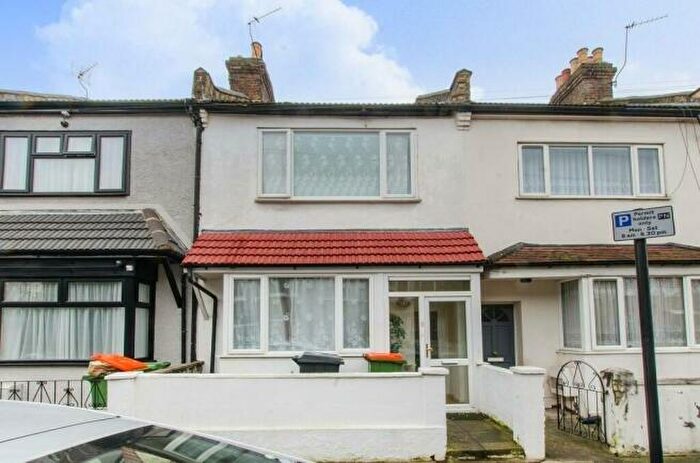 4 Bedroom Terraced House To Rent In Caistor Park Road, London, E15