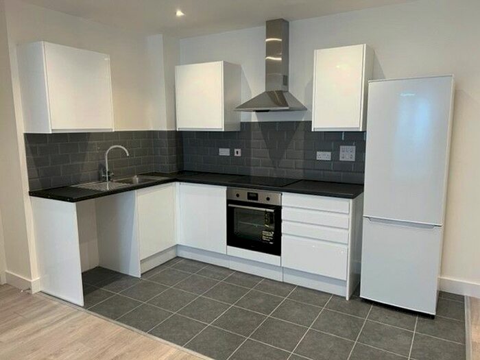 3 Bedroom Property To Rent In Portswood Road, Southampton, SO17