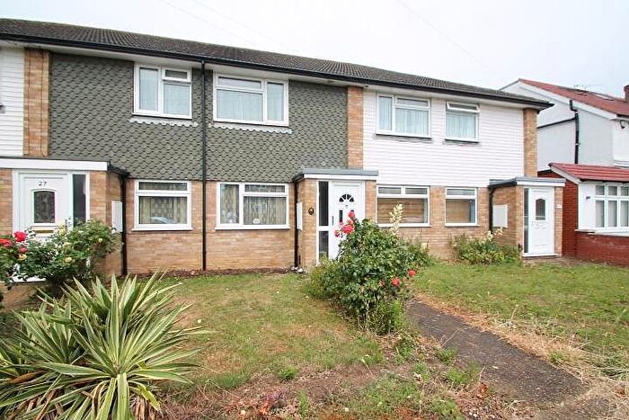 2 Bedroom Maisonette To Rent In A Kenilworth Road, Ashford, Surrey, TW15