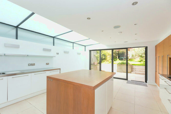 4 Bedroom Terraced House To Rent In Grove Hill Road, London, SE5