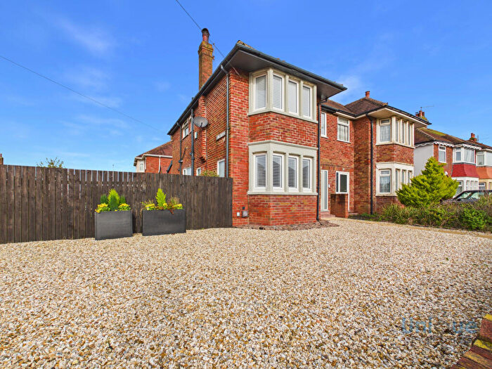 3 Bedroom Semi Detached House For Sale In Maplewood Drive, Thornton-Cleveleys, FY5
