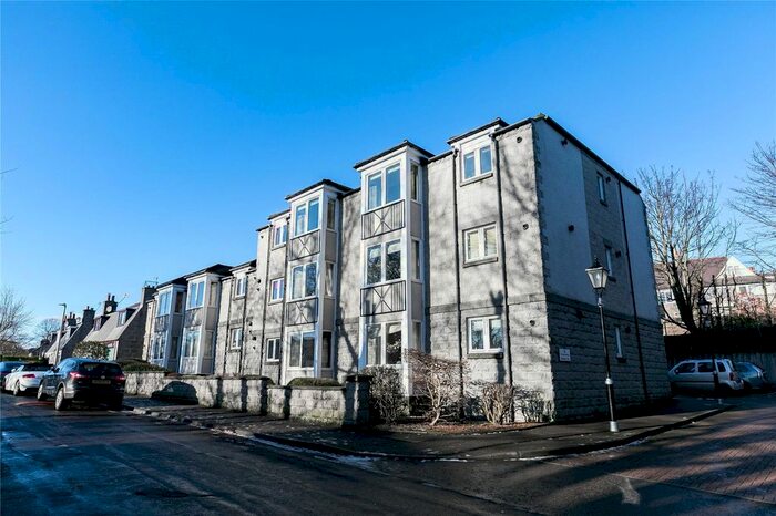 2 Bedroom Flat To Rent In Polmuir Road, Aberdeen, AB11