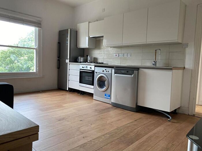 2 Bedroom Flat To Rent In D St Johns Grove, Archway, N19