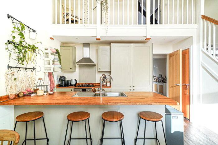 2 Bedroom Semi-Detached House For Sale In Solihull, B91