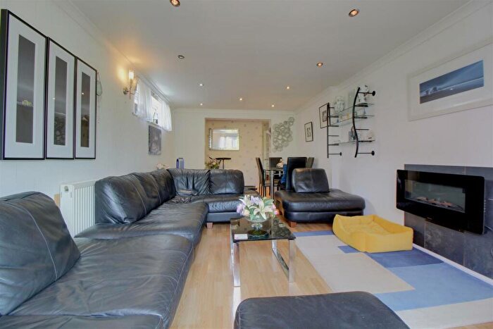 3 Bedroom Detached Bungalow For Sale In Kaybourne Crescent, Gloucester, GL3