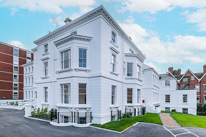 1 Bedroom Flat To Rent In Hartington Place, Eastbourne, BN21