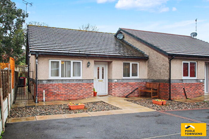 2 Bedroom Semi-Detached Bungalow For Sale In Abbots Vale Mews, Barrow-in-furness, LA13