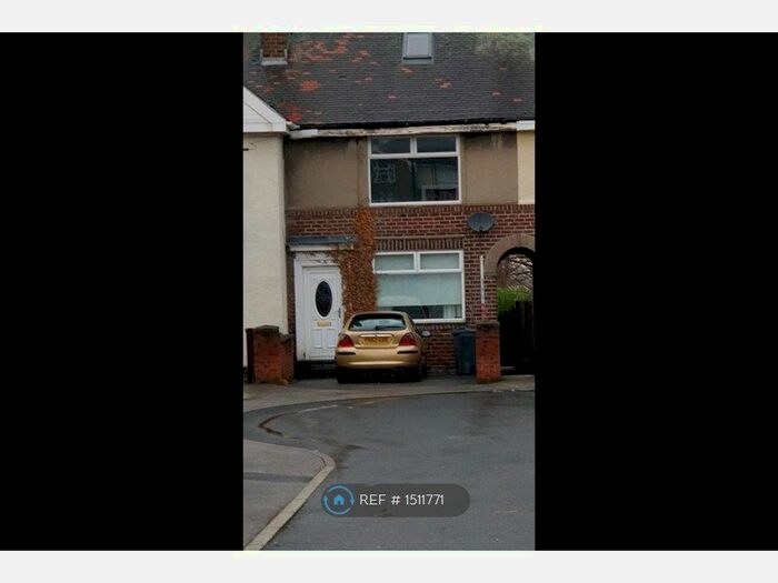 2 Bedroom Terraced House To Rent In Valentine Close, Sheffield, S5