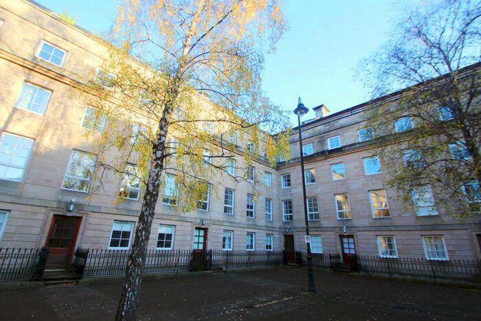 2 Bedroom Flat To Rent In St. Andrews Square, Merchant City, G1