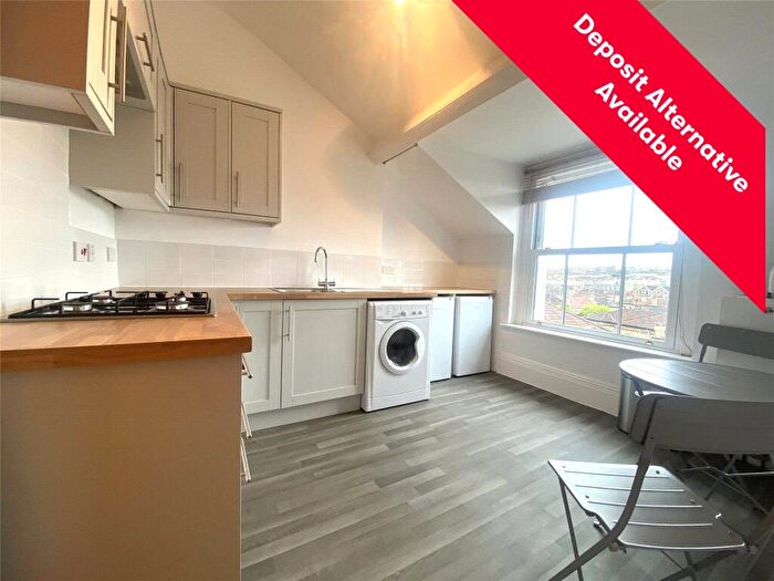 2 Bedroom Apartment To Rent In Cotham Vale, Bristol, BS6