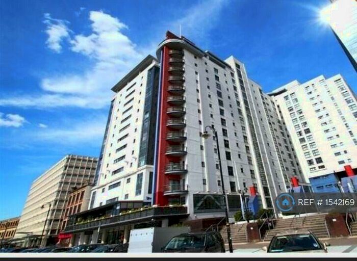 3 Bedroom Flat To Rent In Churchill Way, Cardiff, CF10