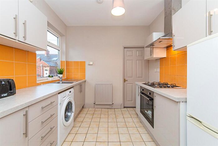 5 Bedroom Flat To Rent In Glenthorn Road, Jesmond, Newcastle Upon Tyne, NE2