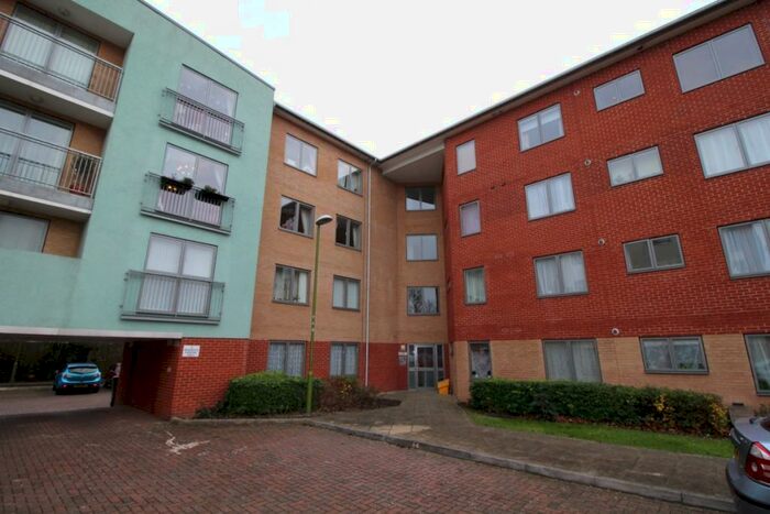 2 Bedroom Flat To Rent In Kilby Road, Stevenage, Hertfordshire, SG1