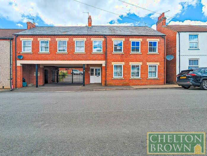 2 Bedroom Flat To Rent In Stanhope Road, Northampton, NN2