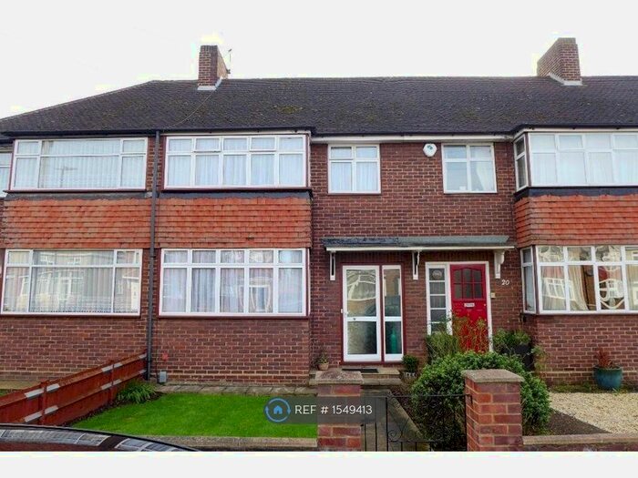3 Bedroom Terraced House To Rent In Harvest Road, Feltham, TW13