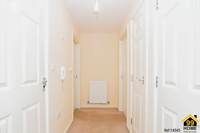 1 Bedroom Flat For Sale In Hardie Close, Tetbury, GL8