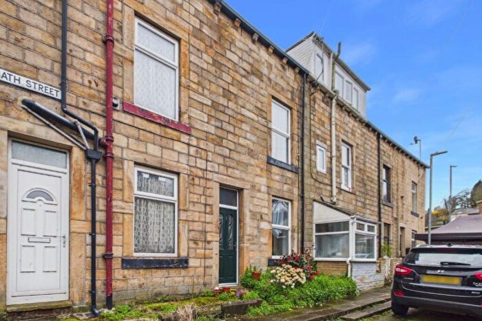 3 Bedroom Terraced House For Sale In Bath Street, Todmorden, OL14