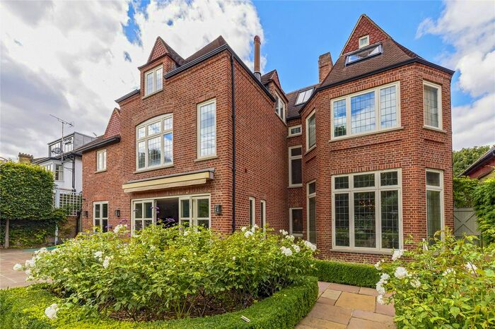 8 Bedroom Detached House To Rent In North Side Wandsworth Common, Wandsworth, London, SW18