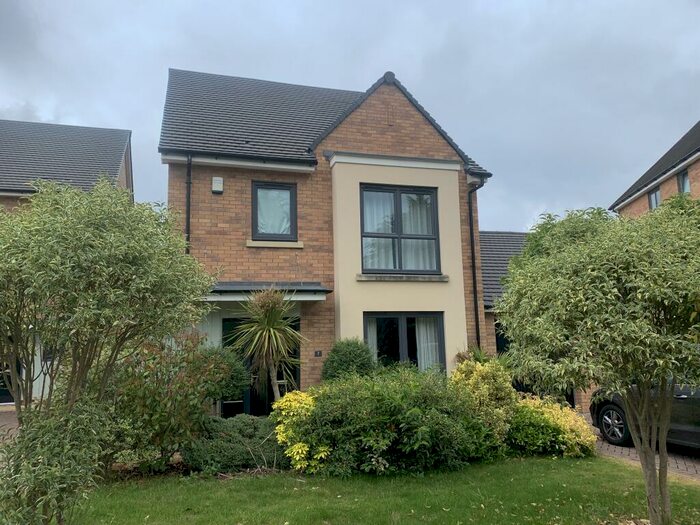 4 Bedroom House To Rent In St. Johns Close, Peterborough, PE3