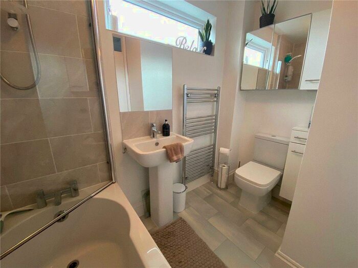 2 Bedroom End Of Terrace House For Sale In Avon Street, Warwick, Warwickshire, CV34