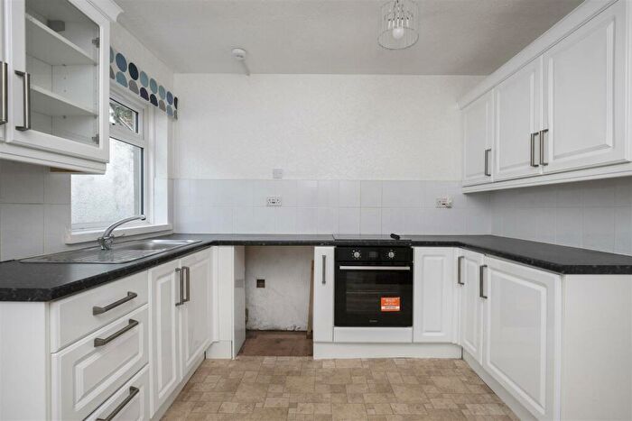 2 Bedroom Semi-Detached Bungalow For Sale In Rosebank Cottage North, Cross Roads, Halbeath, KY11