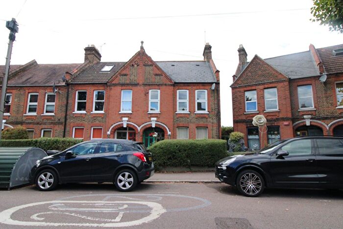 1 Bedroom Flat For Sale In Edward Road, London, E17