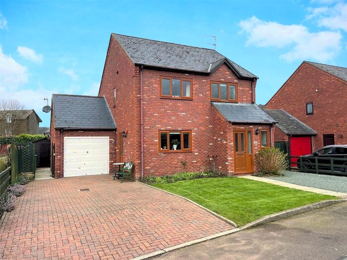 3 Bedroom Detached House For Sale In Cae Dafydd, Meifod, Powys, SY22