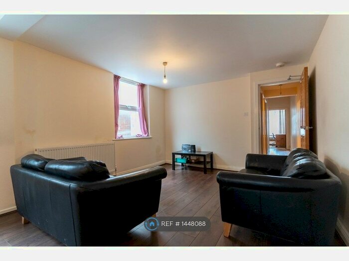 3 Bedroom Flat To Rent In Ordnance Road, Southampton, SO15