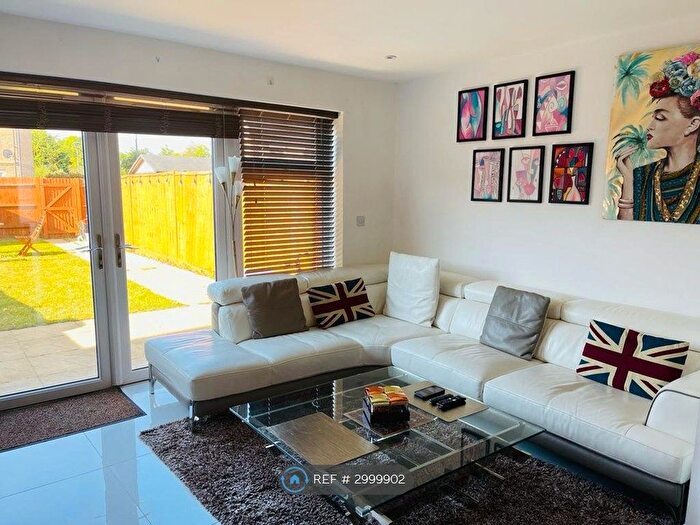 4 Bedroom Terraced House To Rent In Autumn Way, West Drayton, UB7