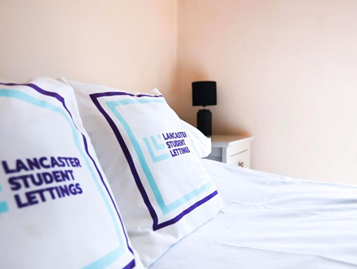 1 Bedroom Flat To Rent In Russell Street, Lancaster, LA1