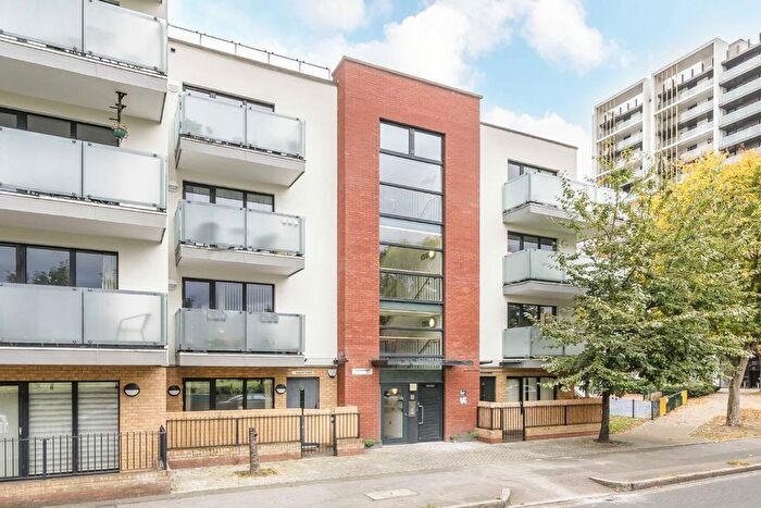 1 Bedroom Flat For Sale In Robsart Street, Stockwell, SW9