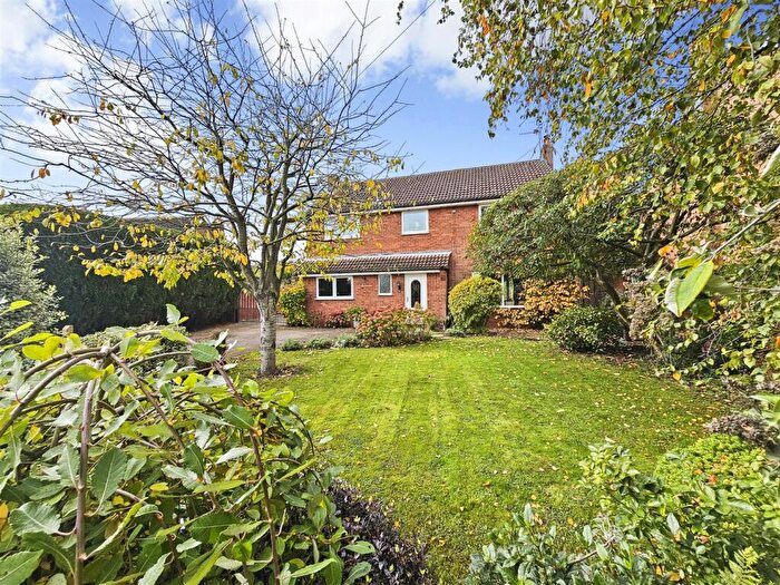 4 Bedroom Detached House For Sale In Main Street, Gunthorpe, Nottingham, NG14