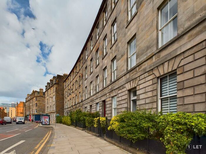 4 Bedroom Flat To Rent In Hope Park Crescent, Newington, Edinburgh, EH8