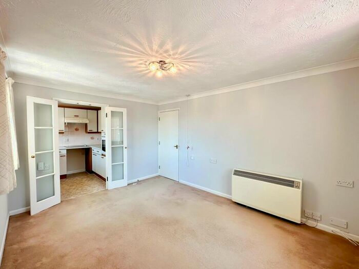 1 Bedroom Apartment To Rent In Taplin Court, Birchington, CT7