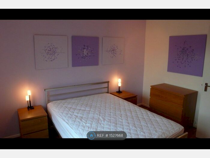 2 Bedroom Flat To Rent In Sherborne Street, Manchester, M8