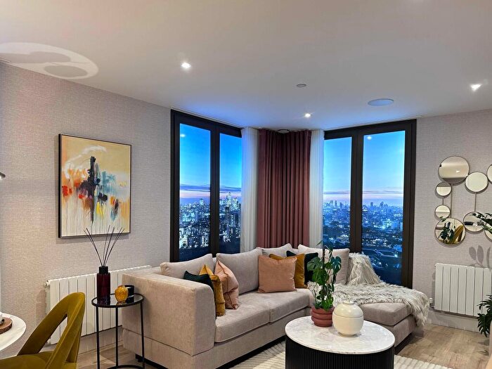 2 Bedroom Flat To Rent In Affinity View, E16