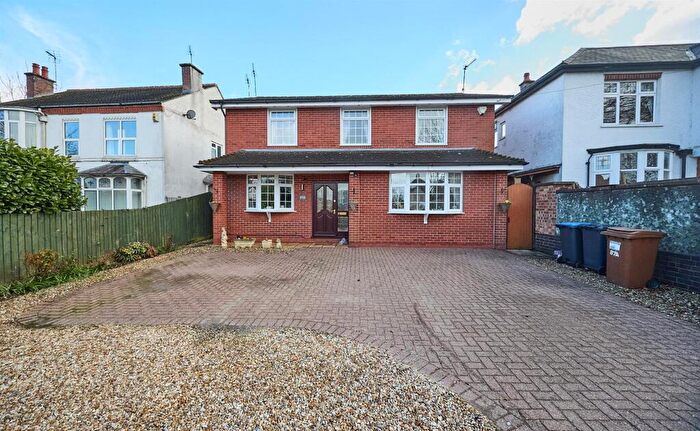 4 Bedroom Detached House For Sale In Leicester Road, Hinckley, LE10