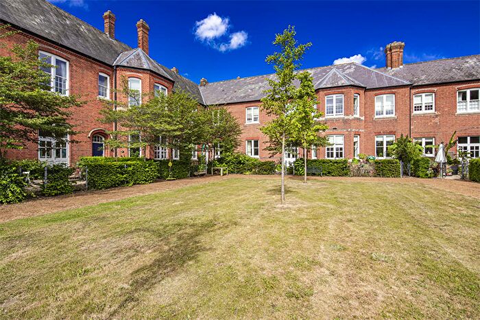 4 Bedroom Flat For Sale In Ipsden Court, Cholsey, OX10