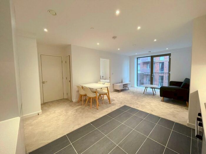 2 Bedroom Flat To Rent In Local Cresent, Hulme Street, Salford, M5