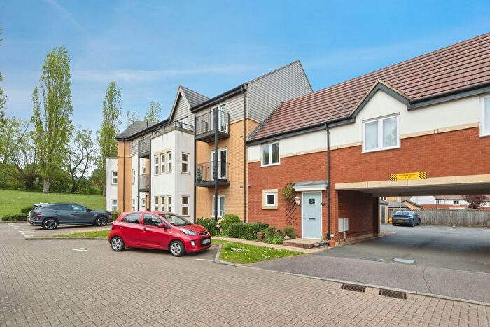 2 Bedroom Flat For Sale In Gyosei Gardens, Willen Park, Milton Keynes, Buckinghamshire, MK15