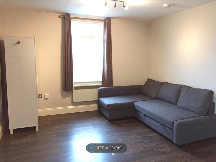 Studio To Rent In The Brent, Dartford, DA1