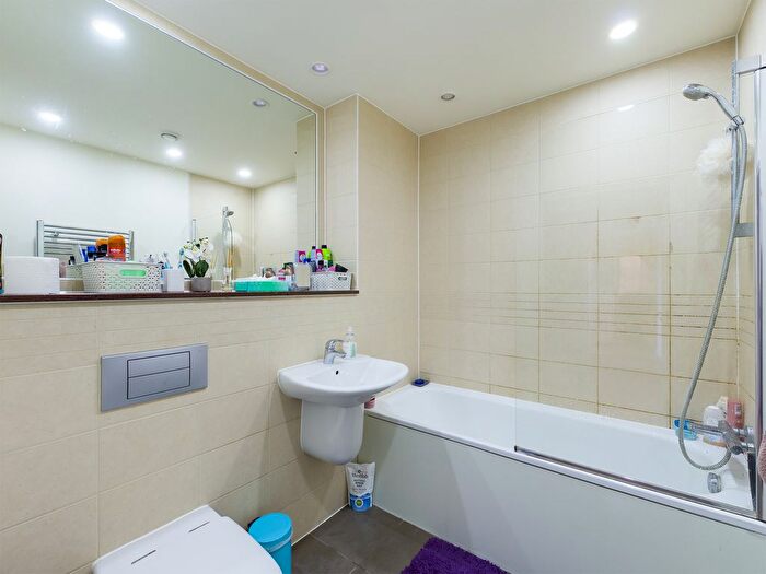 1 Bedroom Flat To Rent In Harmony Place, London, SE8