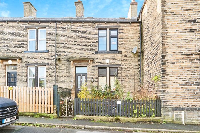 3 Bedroom Terraced House For Sale In Minnie Street, Haworth, Keighley, BD22