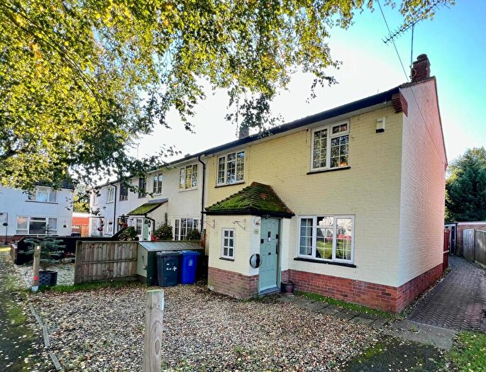 3 Bedroom End Of Terrace House For Sale In Shepherds Close, Hurley, SL6