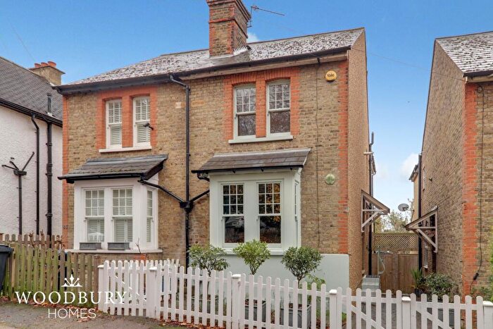 3 Bedroom Semi Detached House For Sale In York Hill, Loughton, IG10