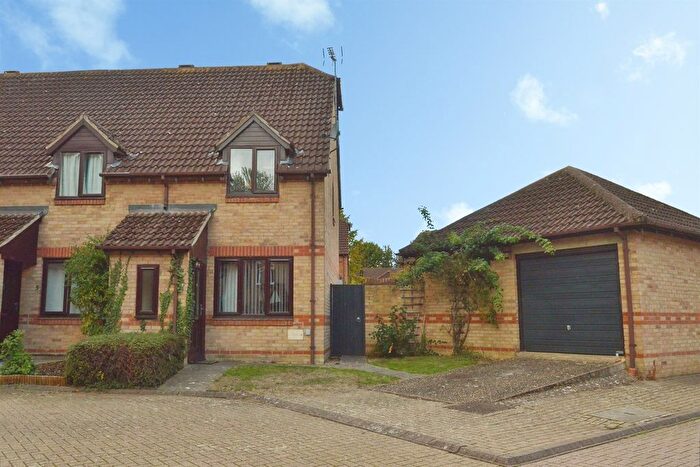 2 Bedroom Semi-Detached House For Sale In Pleshey Close, Shenley Church End, Milton Keynes, MK5