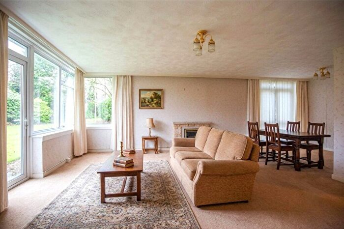 2 Bedroom Apartment For Sale In Vicarage Road, Leigh Woods, Bristol, Somerset, BS8