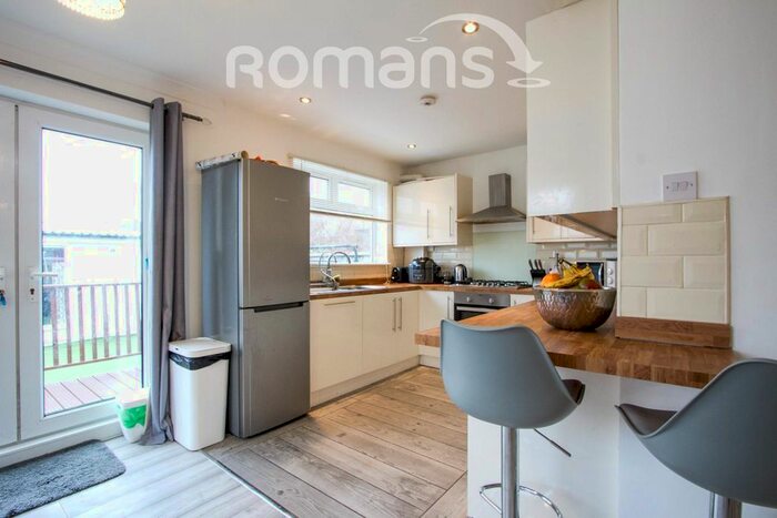 4 Bedroom Semi-Detached House To Rent In Allison Road, Bristol BS4