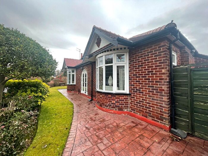 2 Bedroom Bungalow For Sale In Mount Grove, Sharston, Wythenshawe, Manchester, SK8